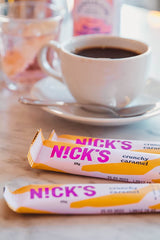 Nicks Keto Bars arašídy n Fudge, čokoládové arašídy karamelové občerstvení, 175 kalorií, 3,9 čistých sacharidů, bez přidaného cukru, bezlepkové, nízké sacharidy (15x40g)